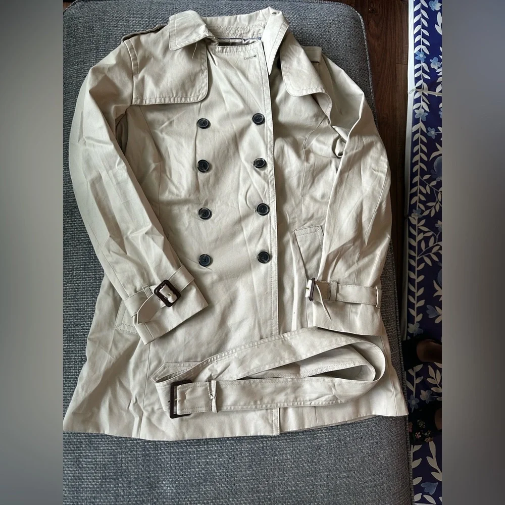🧥 Banana Republic Beige Double-Breasted Trench Coat – Size Large 🌧️ - Picture 4 of 5